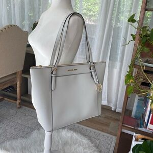 White Michael Kors tote